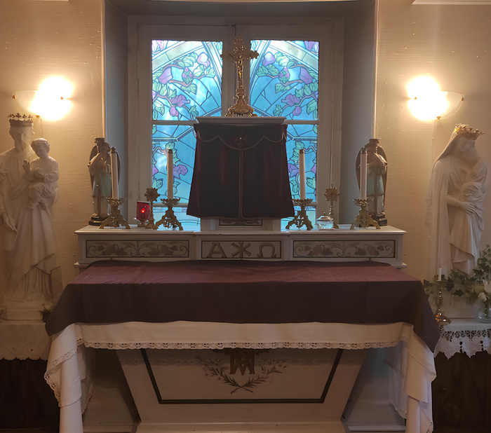 Messe au Prieuré de l'Enfant-Jésus de Plauzat